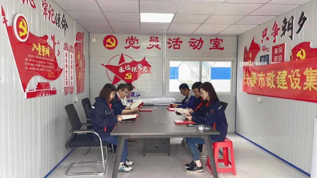 ��ɫ�h���»��ϵ�Ј��֮�����h֧�����������Ŀ���Oһ���h�T����Ұl�]�e�O���I����